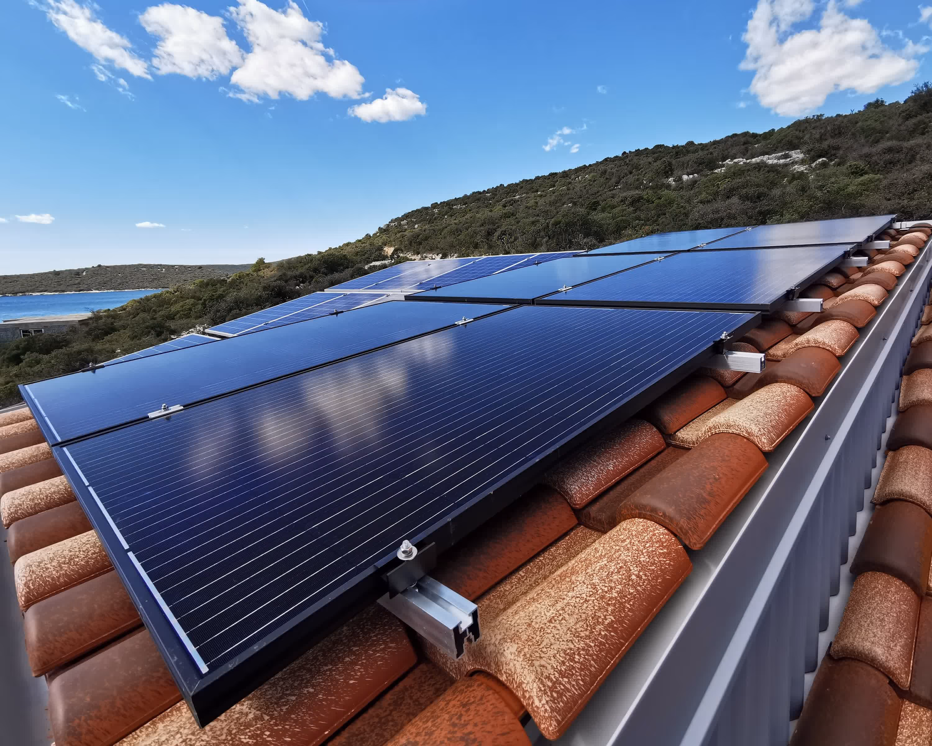 Off-grid trofazni sustav — fotografija 2